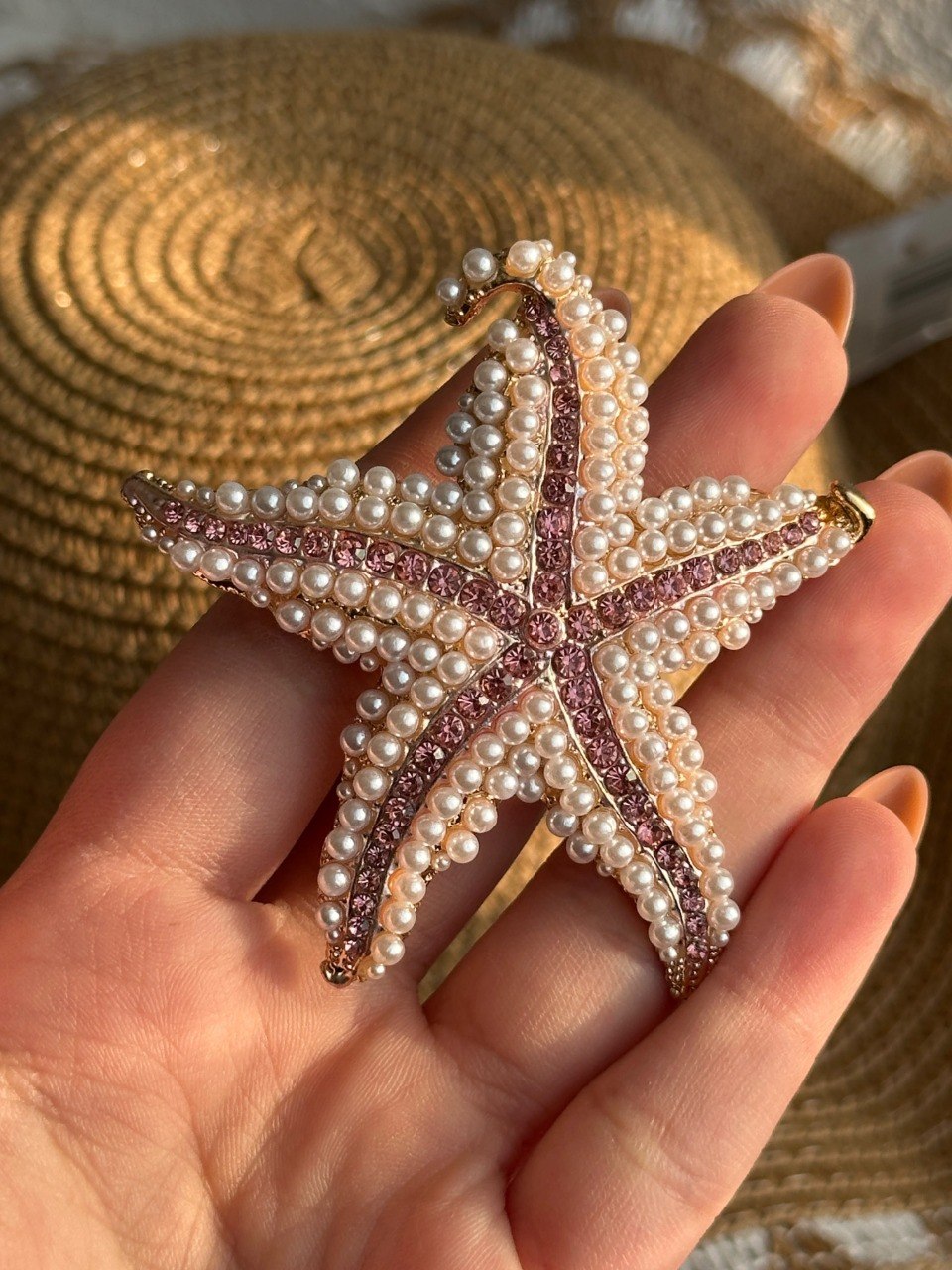 Pink strass & bead sea star brooch